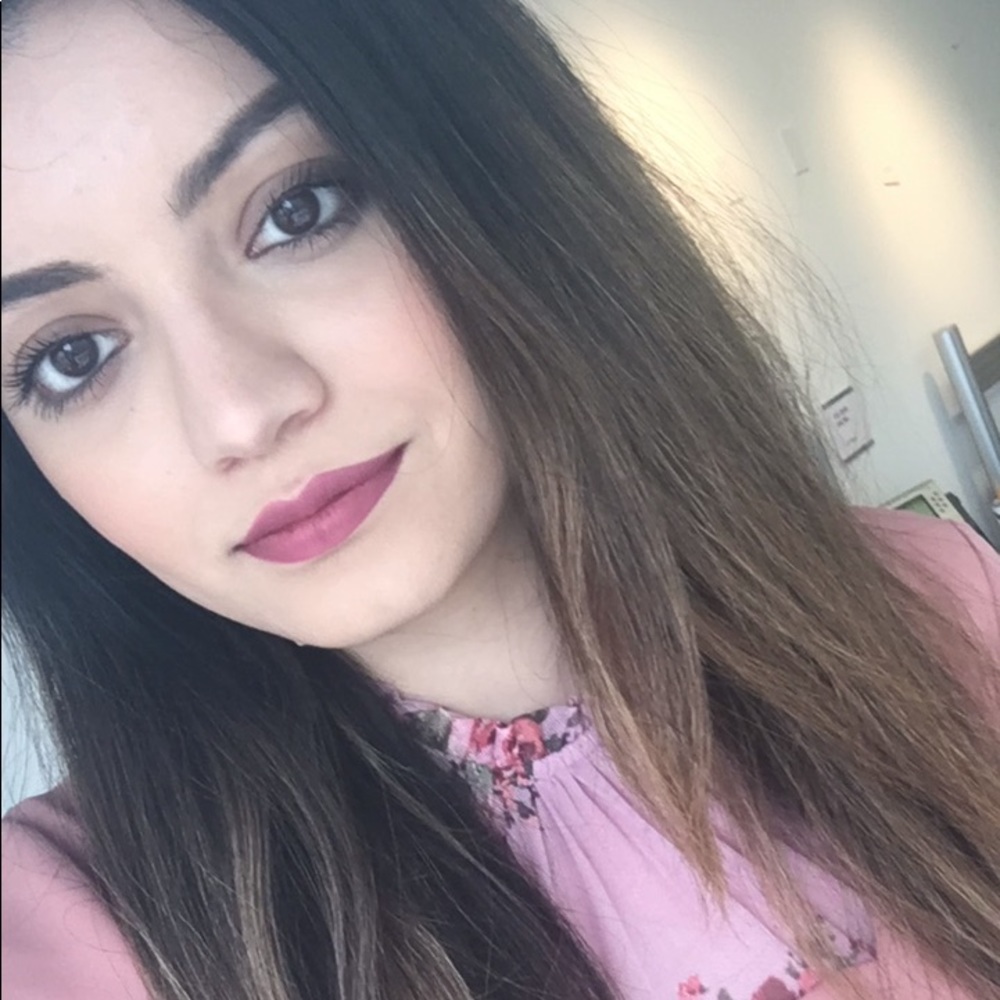 Meet your Posher, Sana